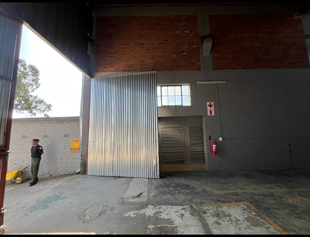 552M² WAREHOUSE TO LET IN EASTLEIGH